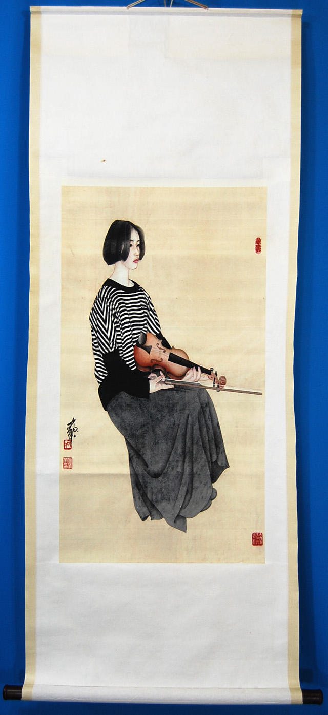 HOT本物保証F21828　中国 何家英 「バイオリンを持つ女性」美人画 人物画 掛軸 紙本 工芸 彩色 天津 中国名家 中国現代アート 掛軸