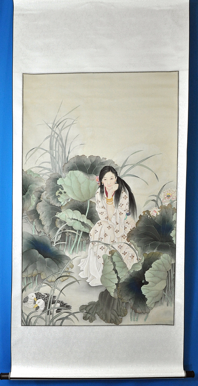 【お得本物保証】F25530 中国美術 作者不詳 無落款 「蓮葉美人図」　美人画 女性画 掛軸 紙本 水彩 真筆 掛軸